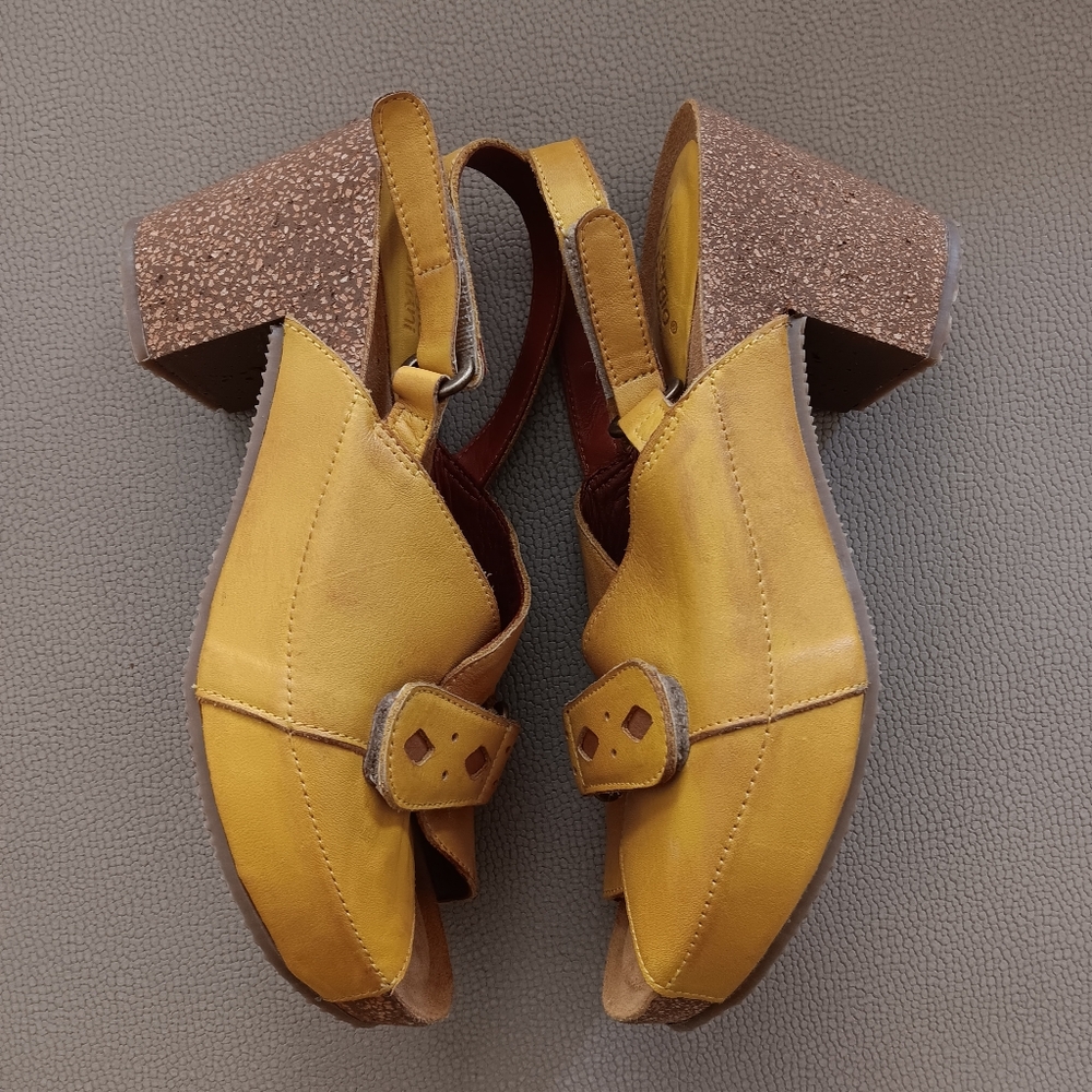 Sergio Tomani Pluma Leather Cork Heeled Sandals Size 38